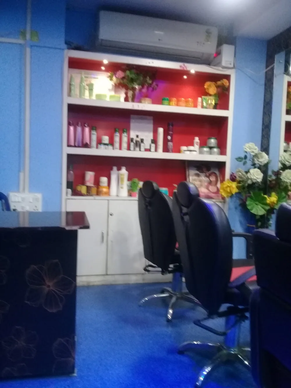 SUNSHINE Beauty Hair & Spa Salon