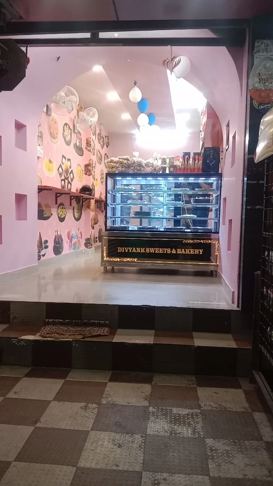 Divyank Sweets & Bakery